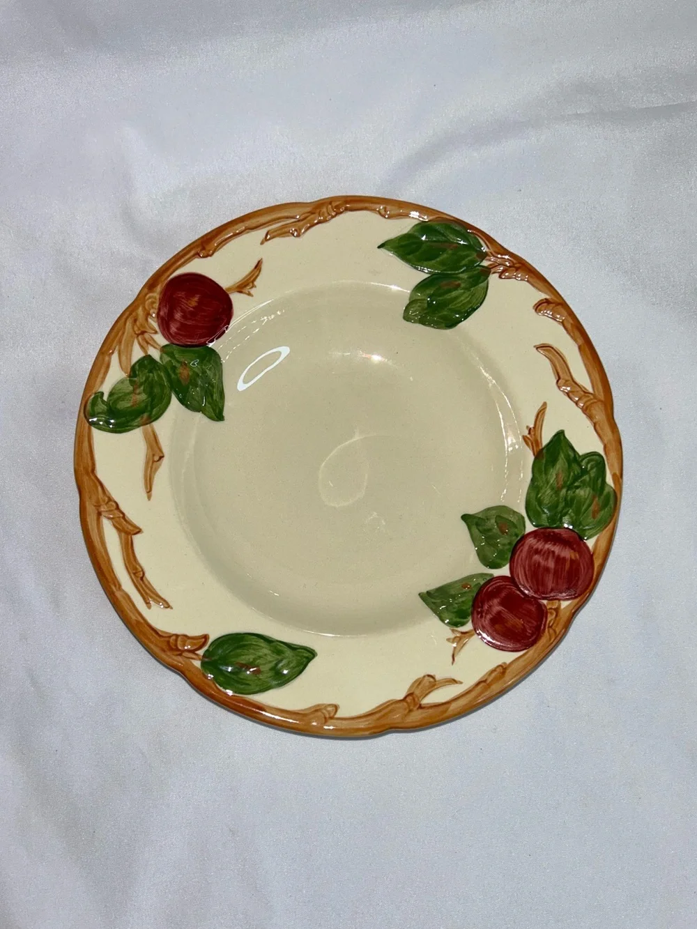 Franciscan Apple Print Vintage Hand-Painted Salad Soup Bowls Set of 7  - 1 Chip